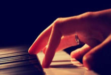 UED：湖人险胜步行者！老詹绝杀，东契奇发力，3配角齐爆，里弗斯瑕疵.